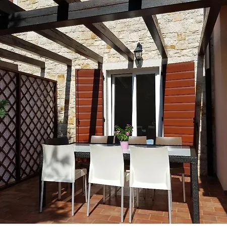 Sunny Villa